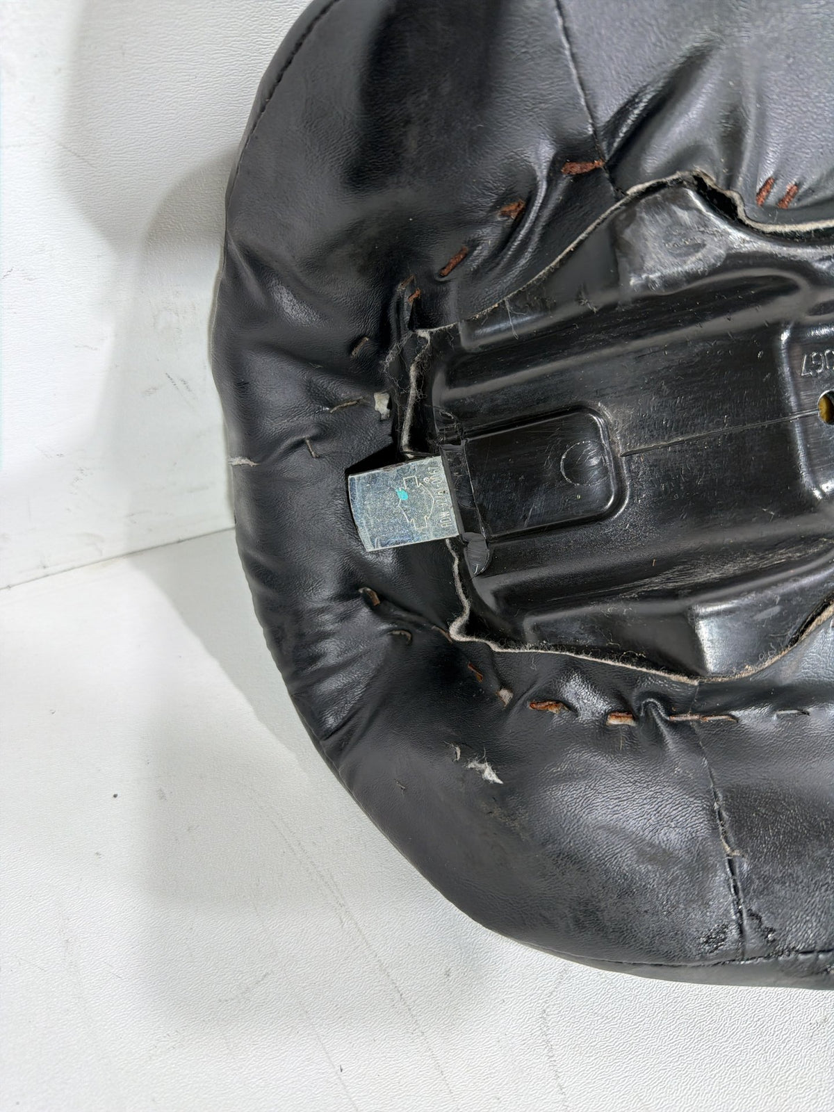 2017 Harley Dyna Street Bob FXDB OEM Passenger Rider Driver Seat Saddle TORN