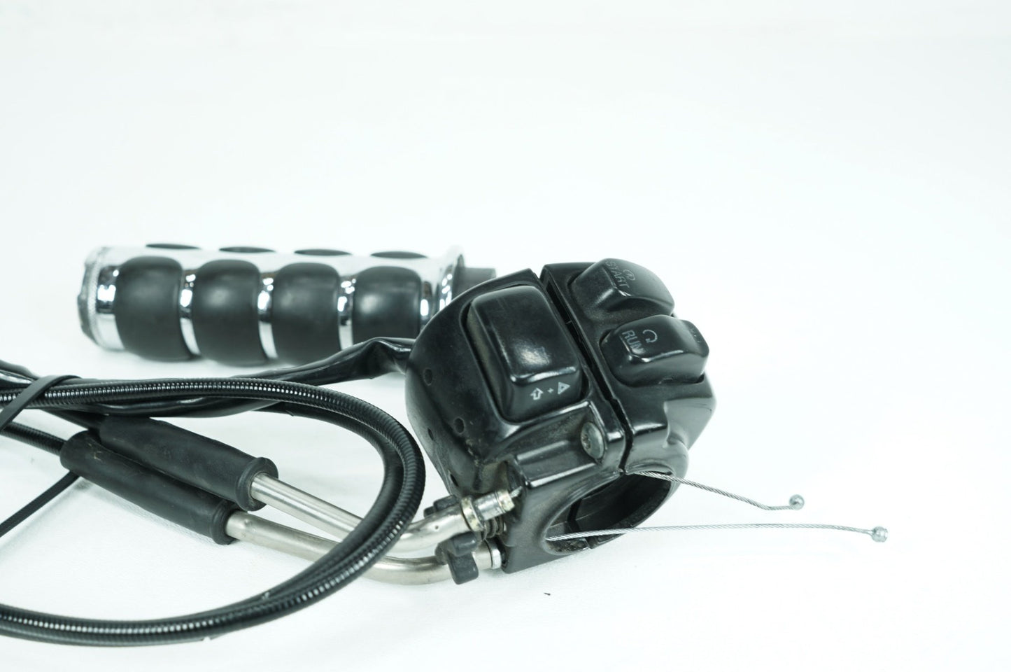 1991 - 2003 Harley-Davidson Sportster Custom Anniversary Right Engine Start Kill Switches Controls 71684-06A