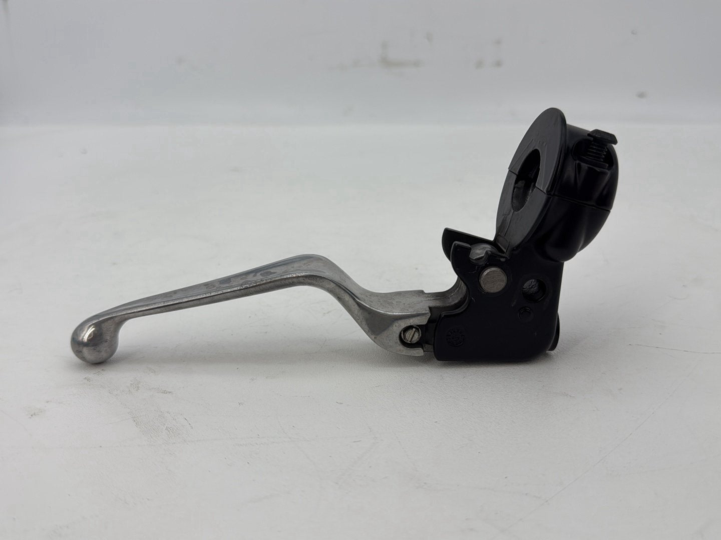 1999 - 2006 Harley-Davidson Dyna Low Rider Front Left Hand Clutch Control Lever 38608-96
