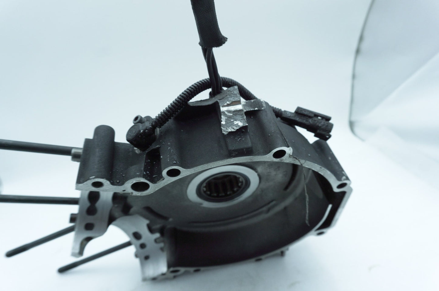 2007 - 2011 Harley-Davidson Touring Street Glide Crankcase Shaft Engine Motor Cover 24649-06