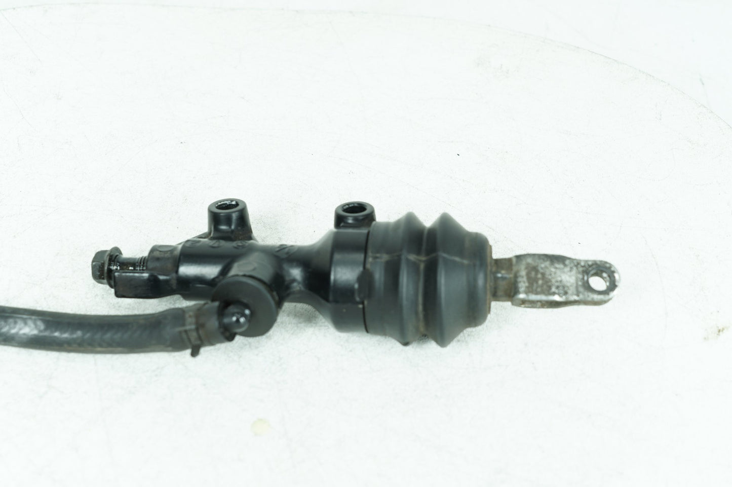 2004 - 2022 Harley-Davidson Sportster Iron 883 Rear Brake Master Cylinder Bottle Brake Line  	42521-07