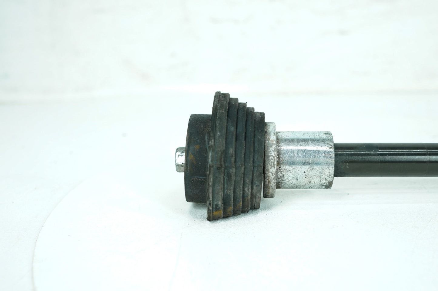 2008 - 2016 Harley-Davidson Touring Electra Glide Ultra Rear Fork Swingarm Pivot Bolt Shaft 47540-11