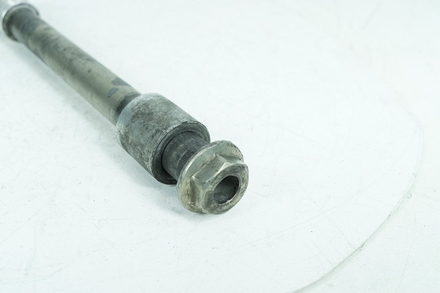 2004 - 2013 Harley-Davidson Sportster Low Rear Wheel Axle Bolt Shaft 41176-08