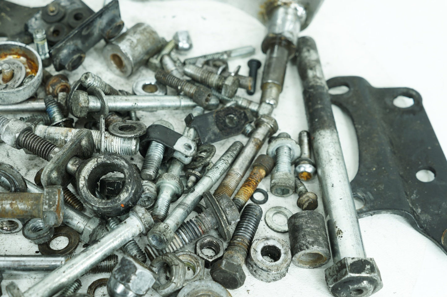 1999 Harley-Davidson Sportster XL1200 S - Hardware Bolts Nuts & Brackets