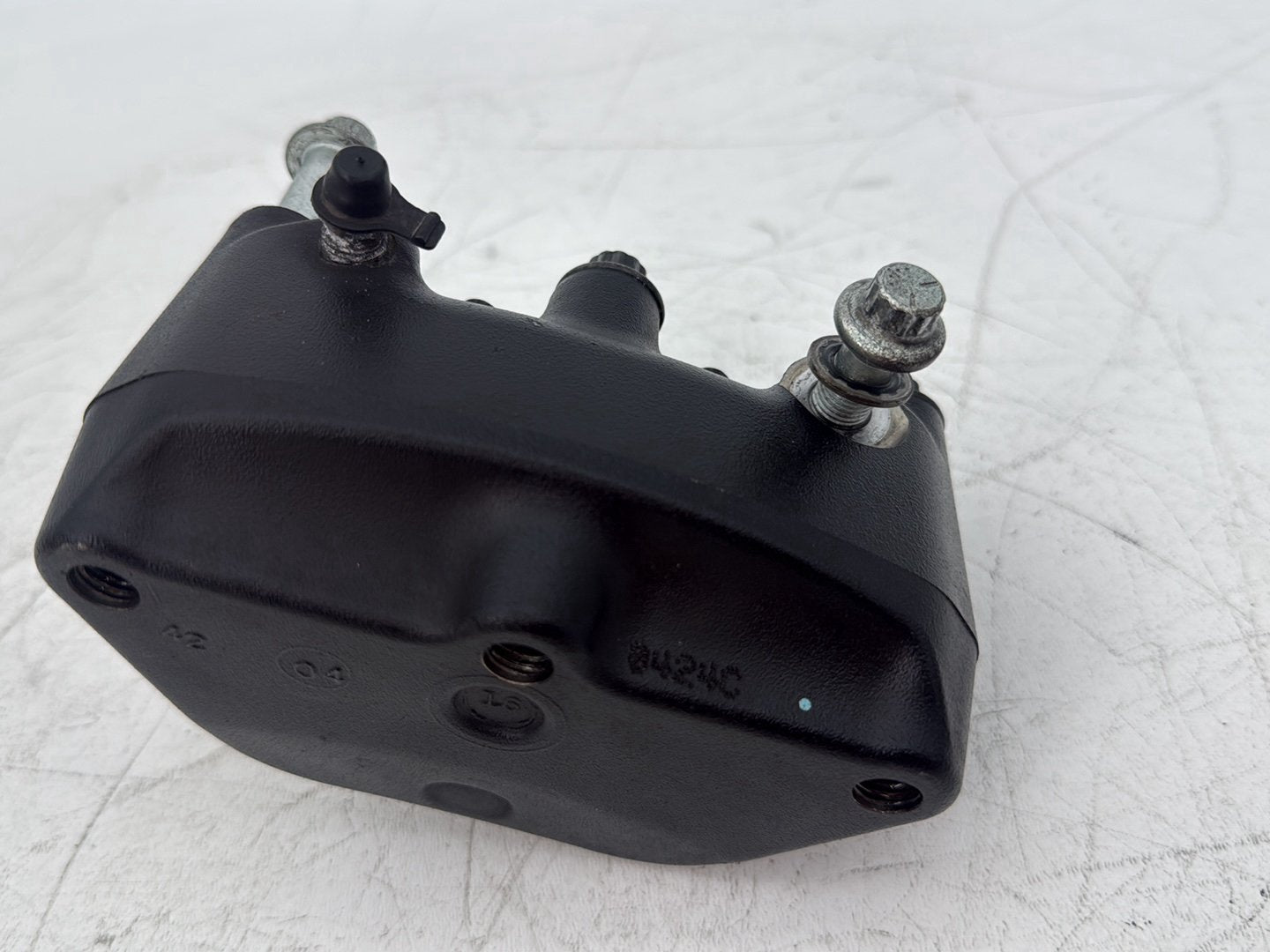 2004 Harley Touring FLHT Electra Glide OEM Front Right 1 Brake Caliper
