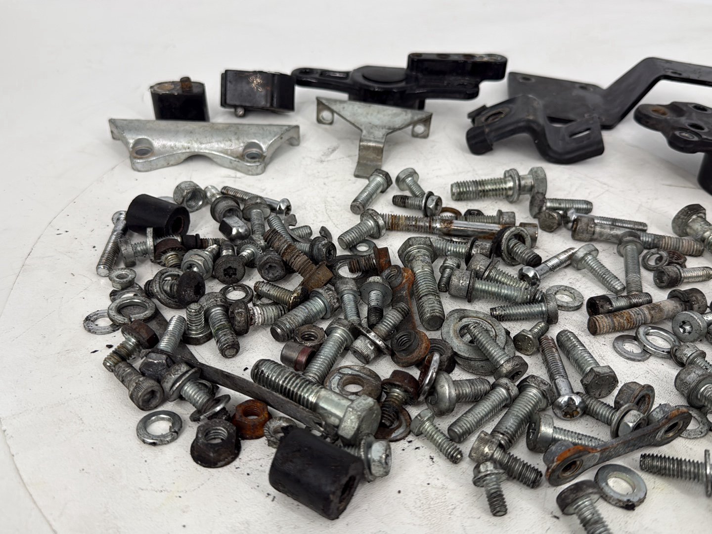 2008 - 2016 Harley-Davidson Touring Street Glide Hardware Bolts Nuts & Brackets 47460-09BHP , 47460-09