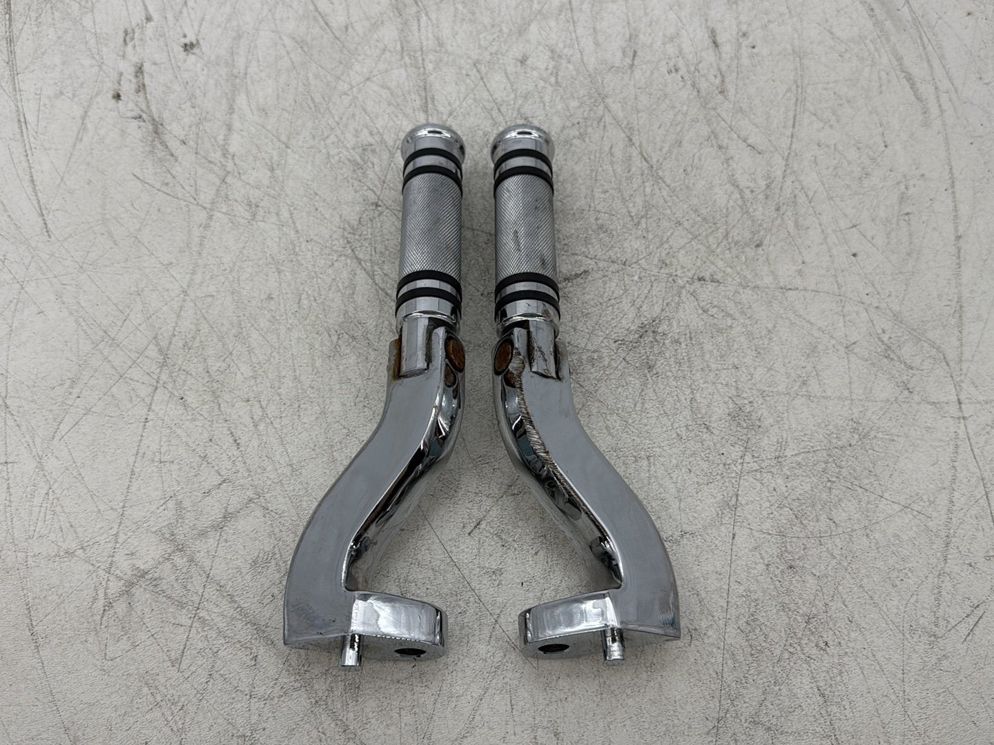 2016 Harley Road King Touring FLHR OEM Passenger Left & Right Foot Pegs