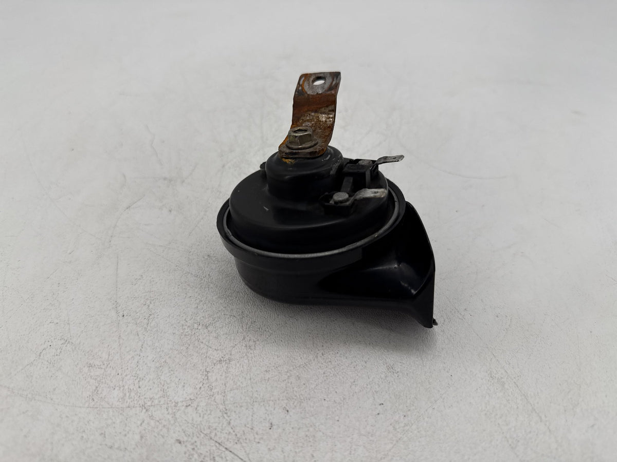 2008 Harley Dyna Fat Bob FXDF OEM Signal Horn Klaxon Beep * CRACKED *