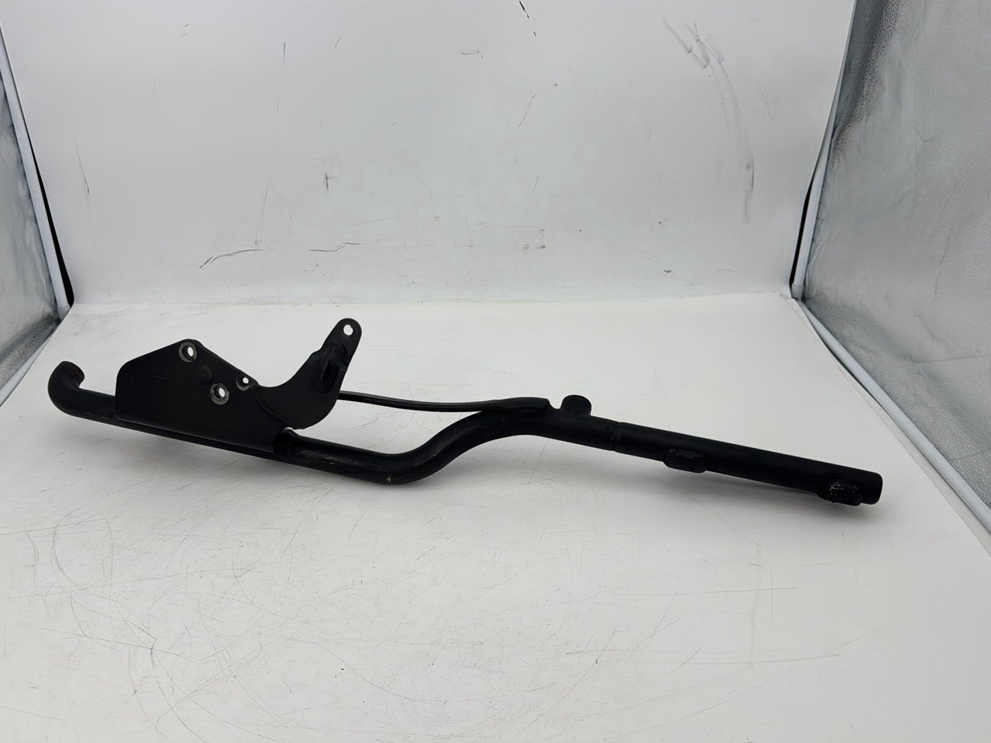 09 Harley Sportster XL1200 OEM Exhaust Muffler Interconnect Bracket Support Bar