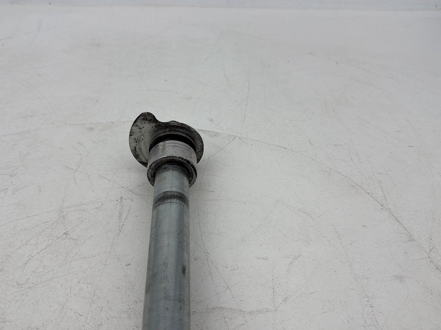 2007 - 2012 Harley-Davidson Touring Electra Glide Ultra Rear Wheel Axle Bolt Shaft 	41056-08