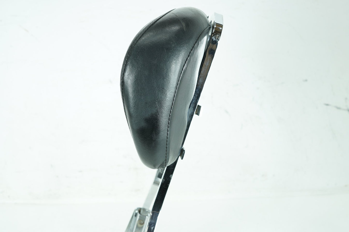 1999 - 2006 Harley-Davidson Softail Fat Boy Rear Sissy Bar w/ Backrest Cushion Pad  	52731-00