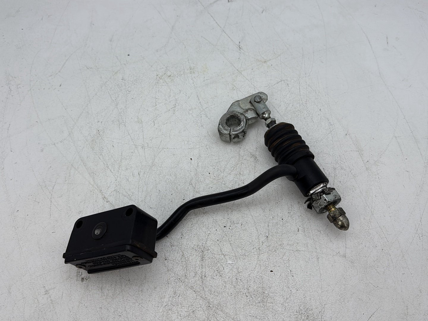 1996 Harley Electra Glide Touring FLHT OEM Rear Brake Master Cylinder Reservoir