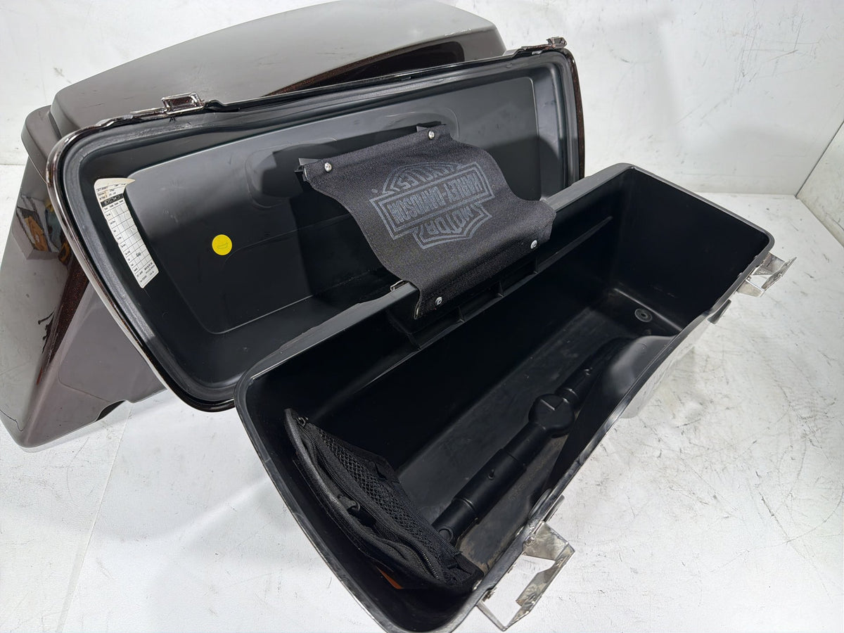 2011 Harley Electra Glide Touring Ultra OEM Left Right Saddlebags Luggage NOKey