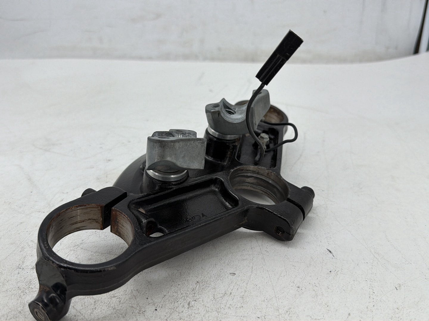 2014 Harley Street Glide Touring FLHXS OEM Front Fork Upper Triple Tree