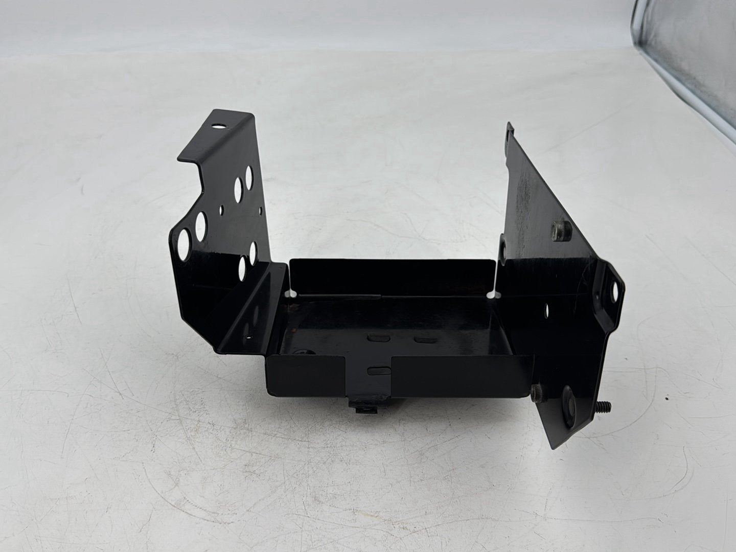 1999 - 2006 Harley-Davidson Touring Electra Glide Classic Battery Tray Bracket Holder Carrier 66281-01