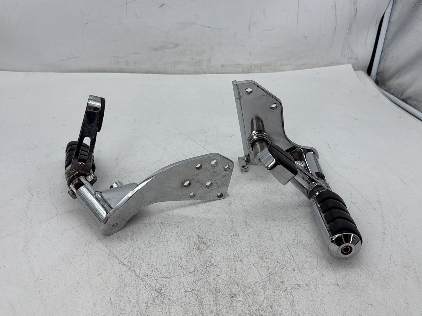 1998 Harley Softail Custom FXSTC OEM Left Driver Foot Controls Peg Rest