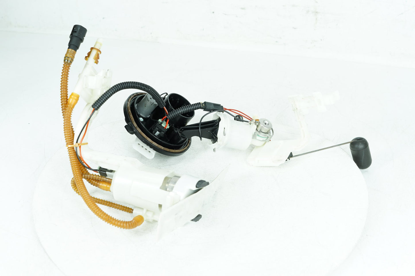 2008 - 2016 Harley-Davidson Touring Electra Glide Classic Gas Gasoline Fuel Petrol Pump Sending  	62908-08