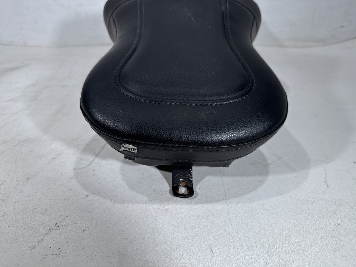 2005 Harley Dyna Wide Glide Passenger Rider Driver Seat Saddle SADDLEMAN Torn