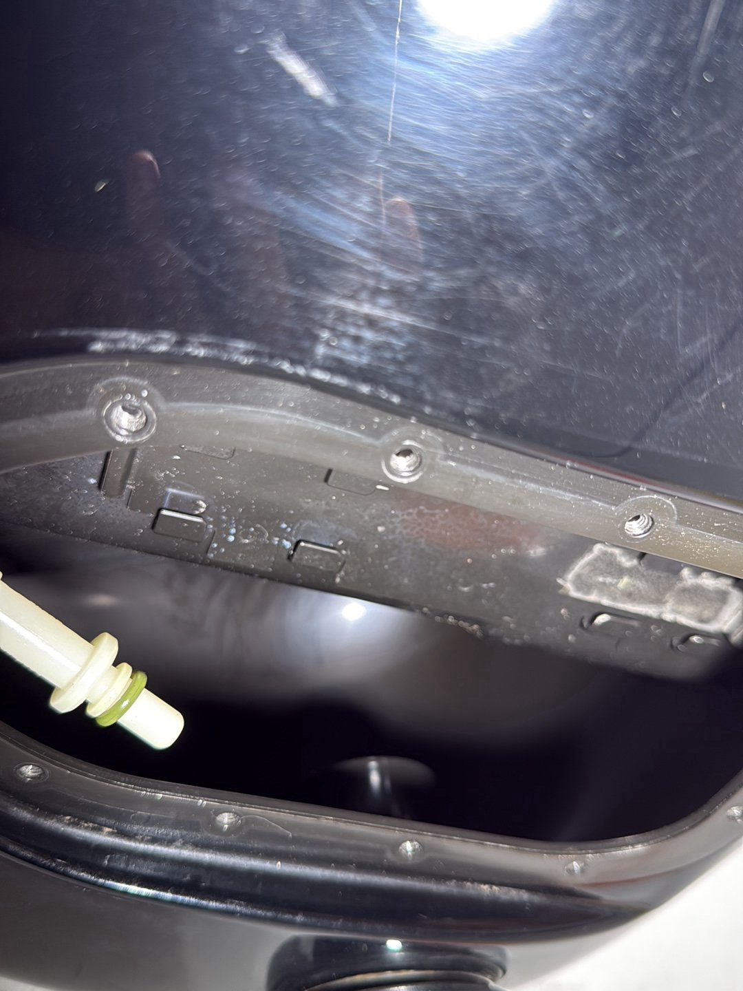 2009 Harley Dyna Street Bob FXDB OEM Fuel Gas Tank Gasoline Reservoir