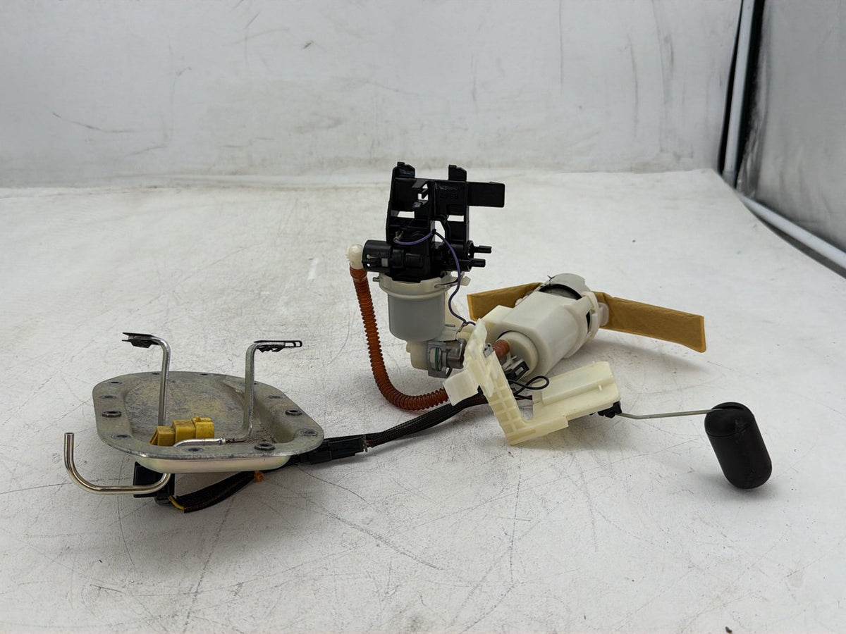 2009 Harley Dyna Street Bob FXDB OEM Fuel Pump Gas Gasoline Petrol Sending