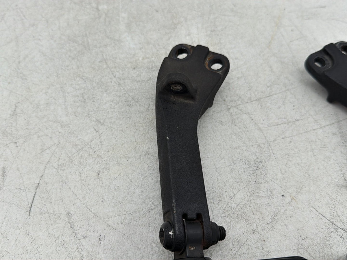2009 Harley Dyna Street Bob FXDB OEM Passenger Left & Right Foot Pegs