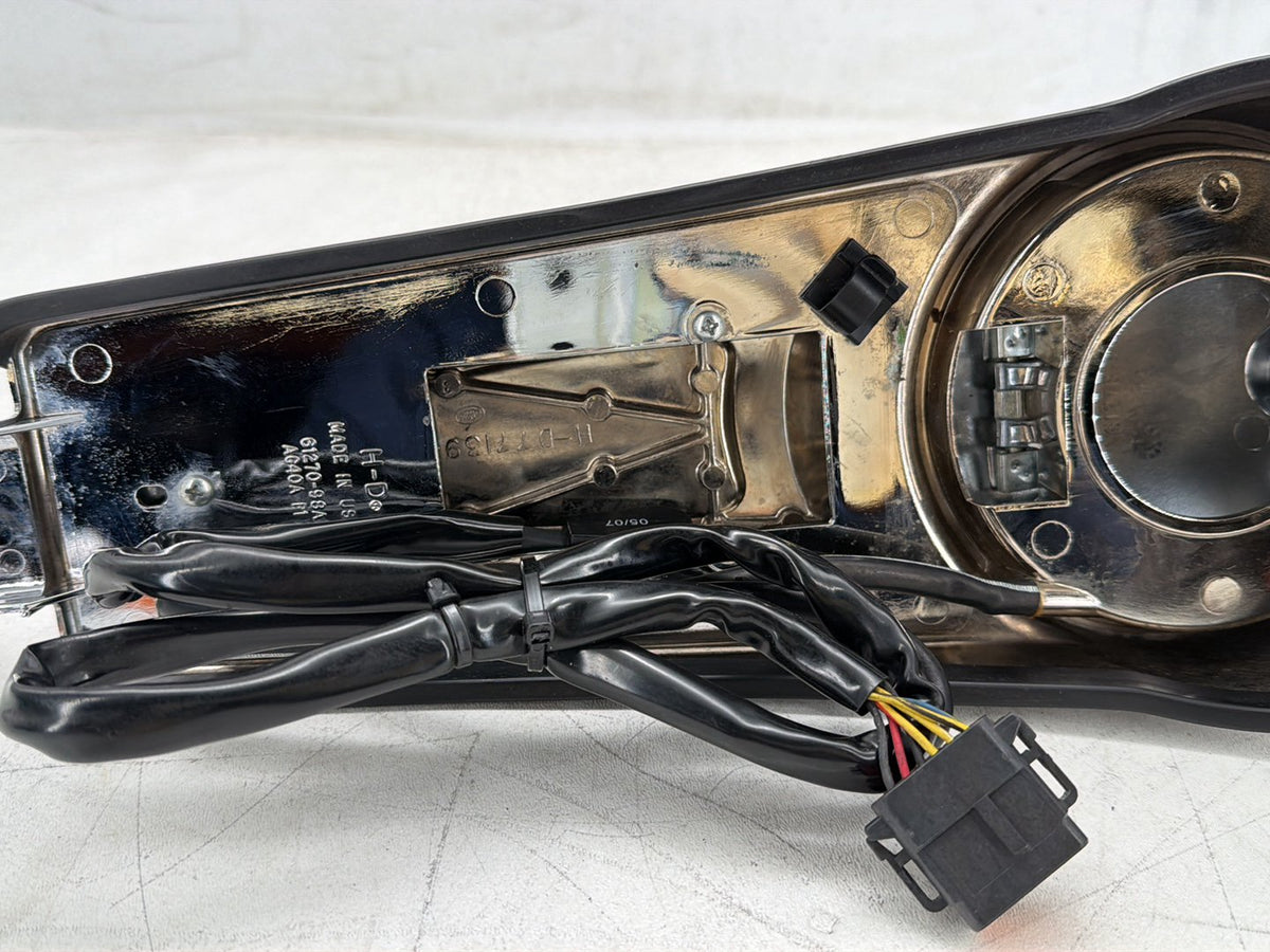 2007 Harley Electra Glide Touring Ultra OEM Fuel Gas Tank Dash Console NOKey