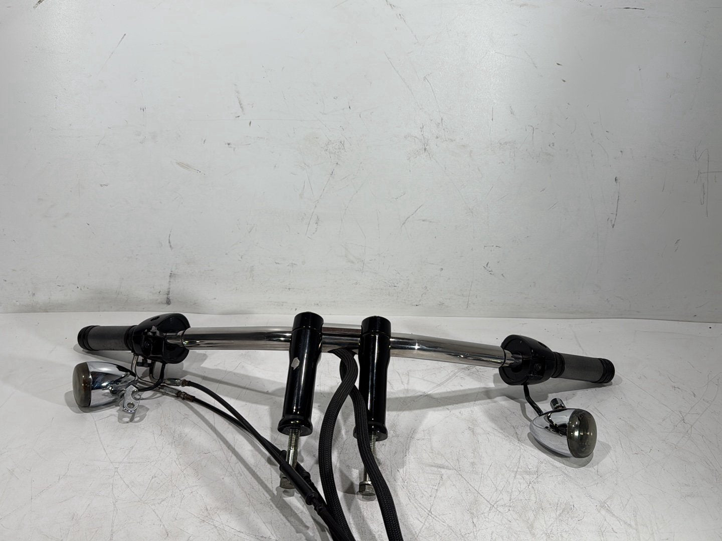 2008 Harley Dyna Fat Bob FXDF OEM Handlebars Left Right Switches Controls