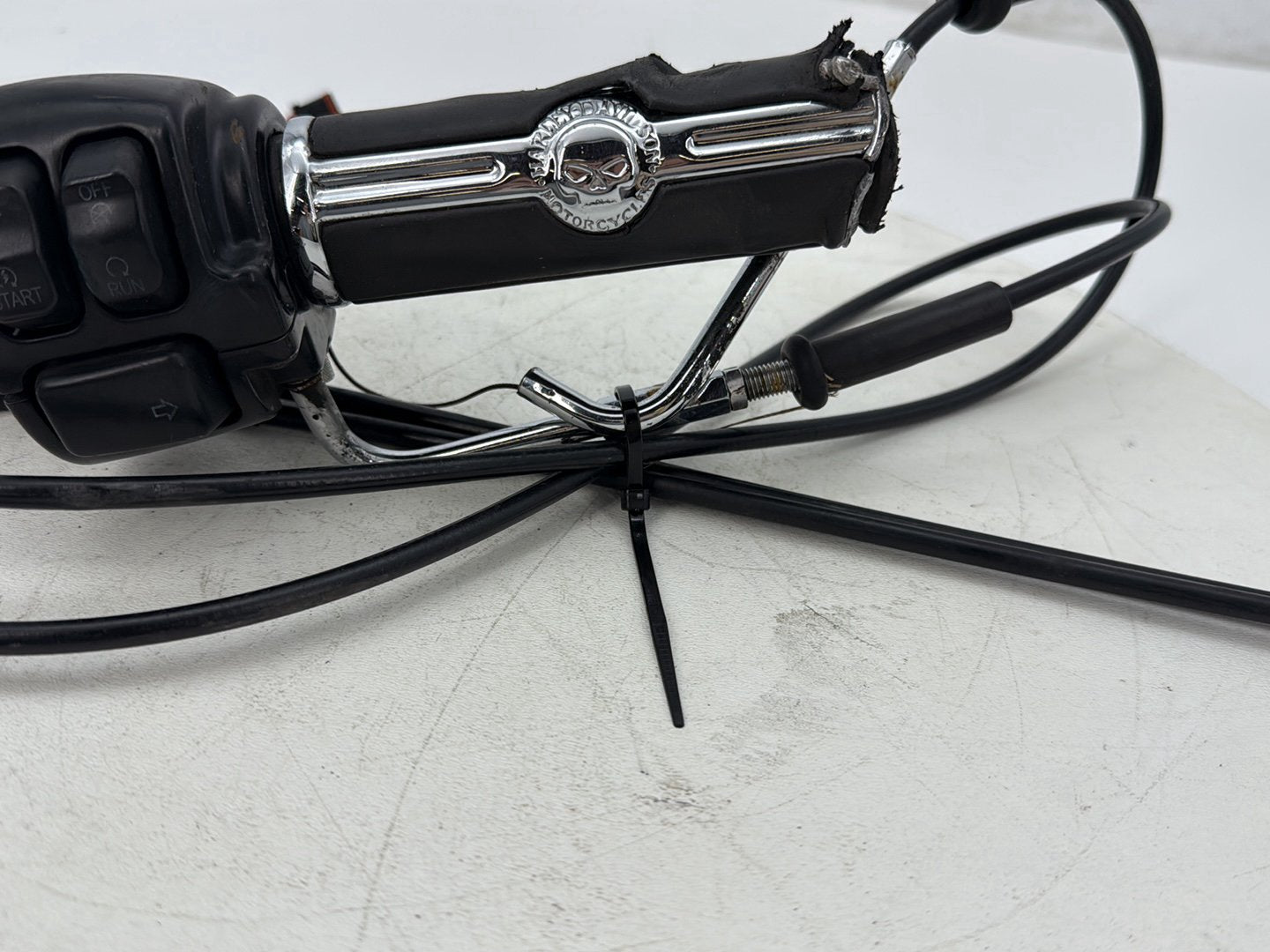 2012 Harley Dyna Fat Bob FXDF 103 OEM Right Engine Start Kill Switches Controls