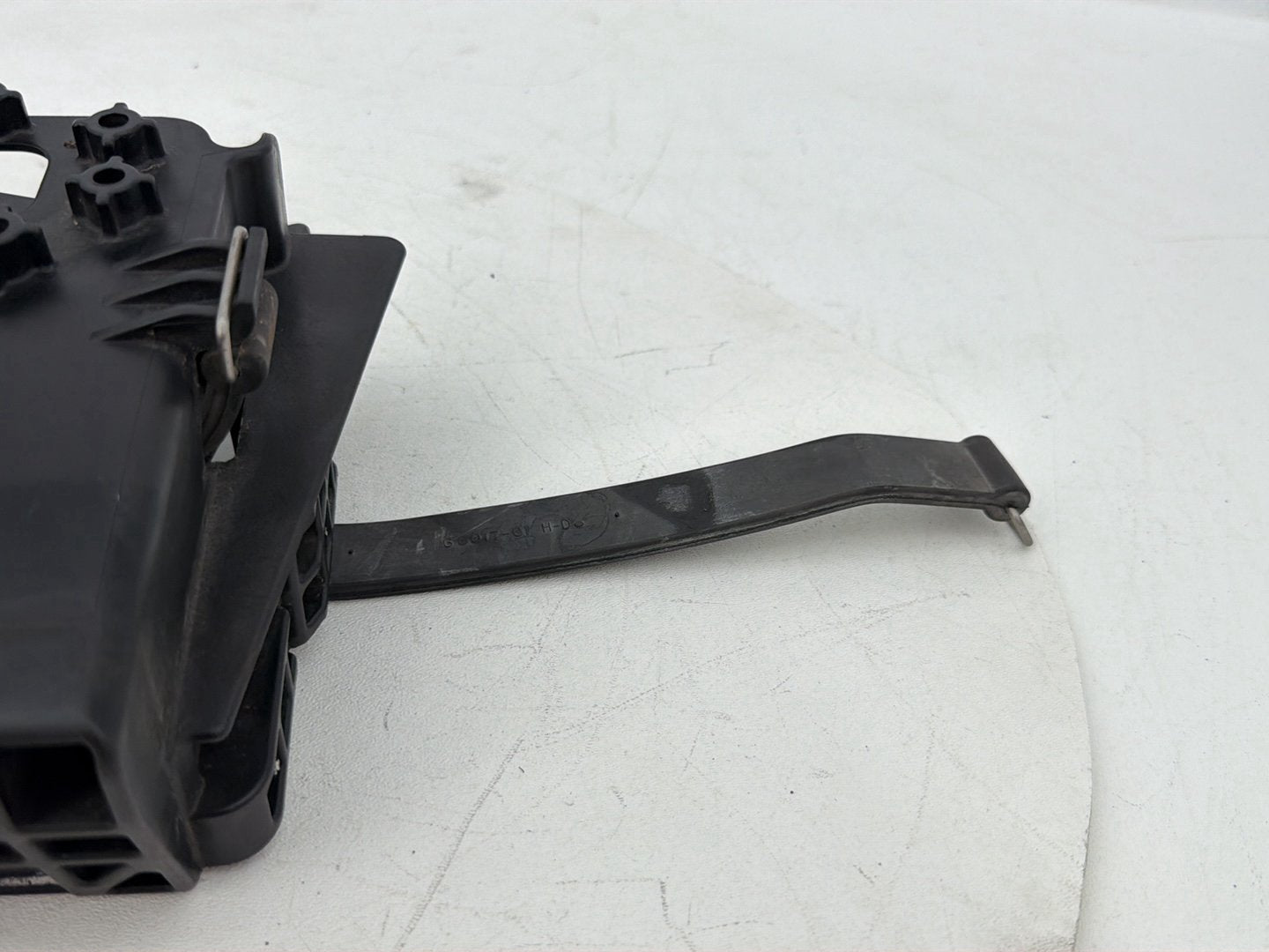 2007 - 2017 Harley-Davidson Dyna Super Glide Custom Battery Tray Bracket Holder Carrier 70379-06