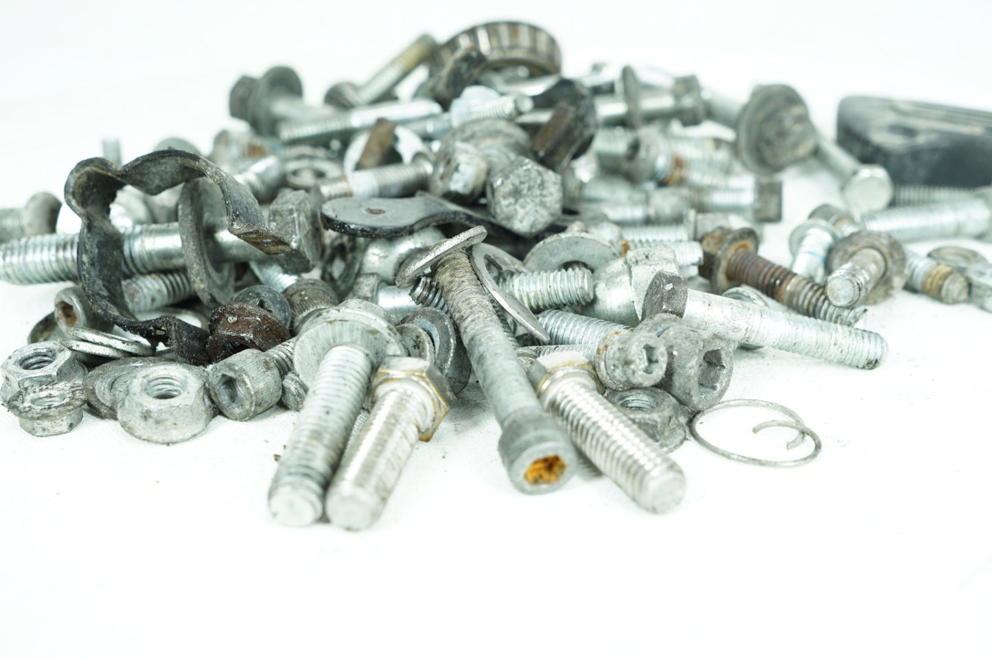 2008 Harley-Davidson Dyna FXDF - Hardware Bolts Nuts & Brackets