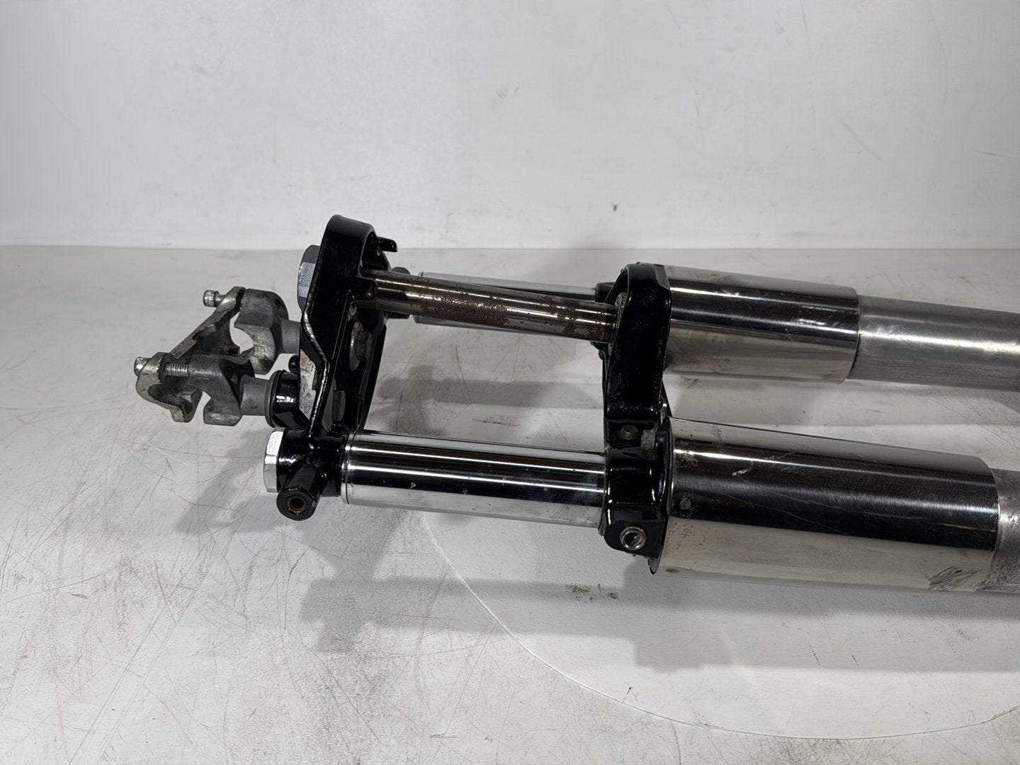 2007 - 2016 Harley-Davidson Touring Electra Glide Ultra Front Triple Tree Set & LH RH Fork Legs Sliders 45435-10
