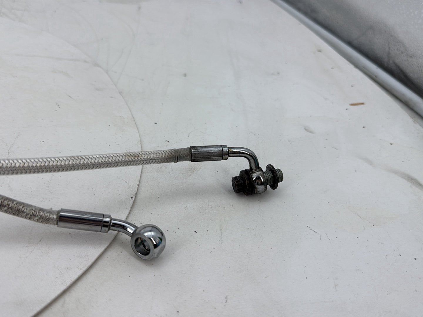 2005 Harley Road Glide Touring FLTRI OEM Front Brake Hose Line Pipe