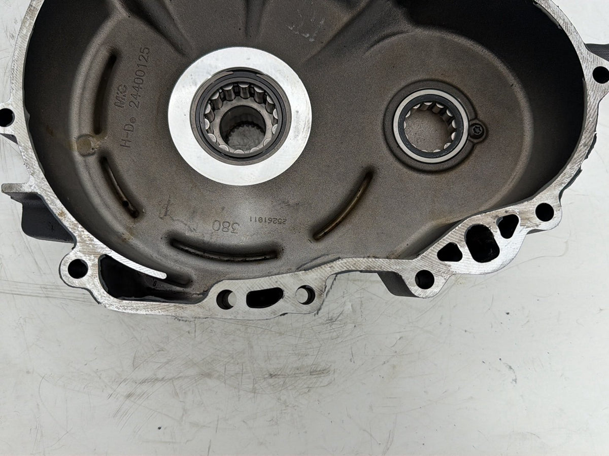 2017 Harley Touring FLHXS Street Glide OEM Crankcase Shaft Engine Motor Cover