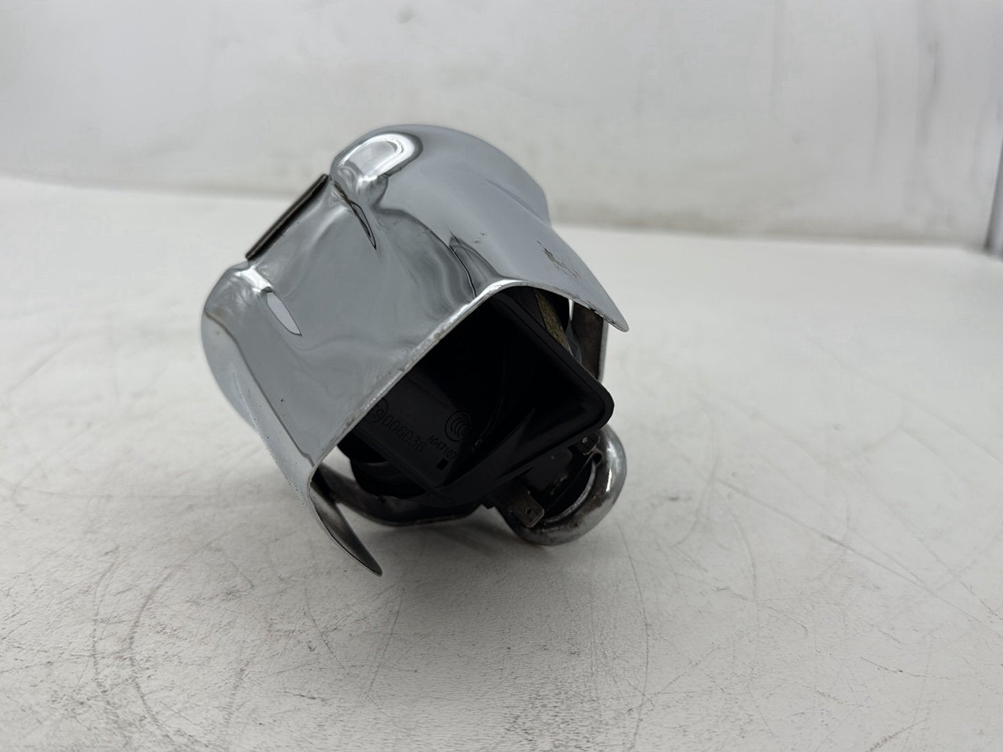2017 Harley Road Glide Touring FLTRXS OEM Horn Signal Klaxon Chrome Cover