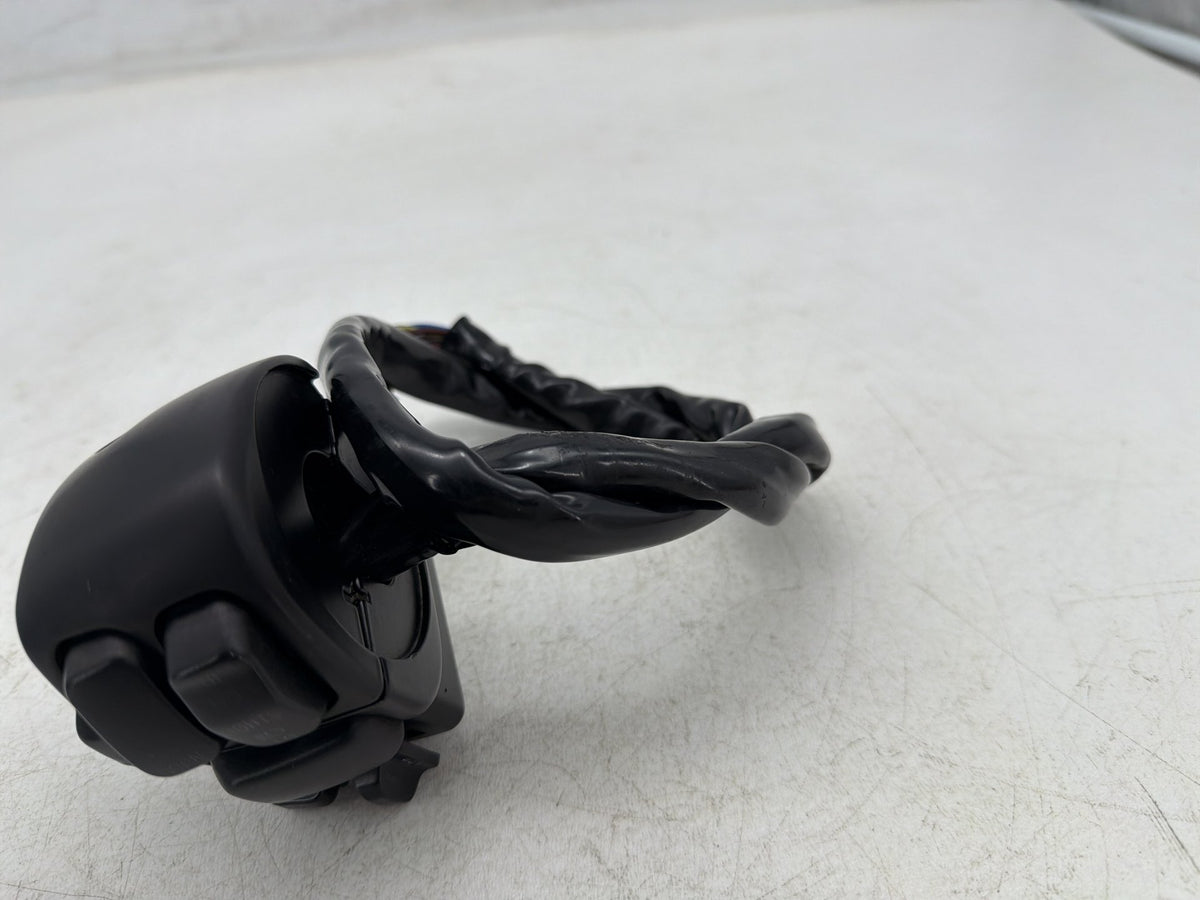 2010 Harley Electra Glide Touring Left Turn Signal Headlight Switches Controls