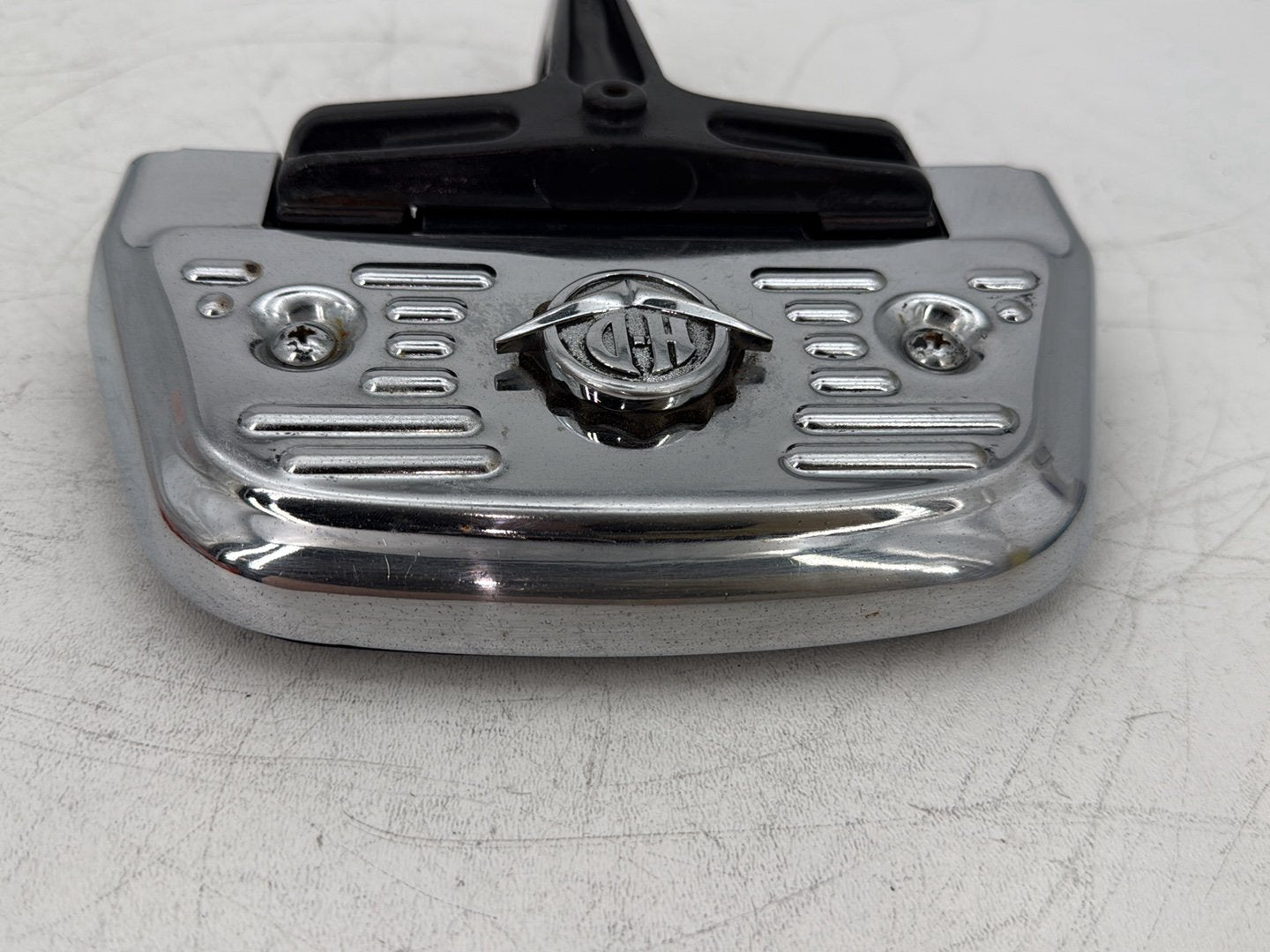 2006 Harley Touring FLHRI Road King OEM 1 Passenger Floorboard Foot Rest