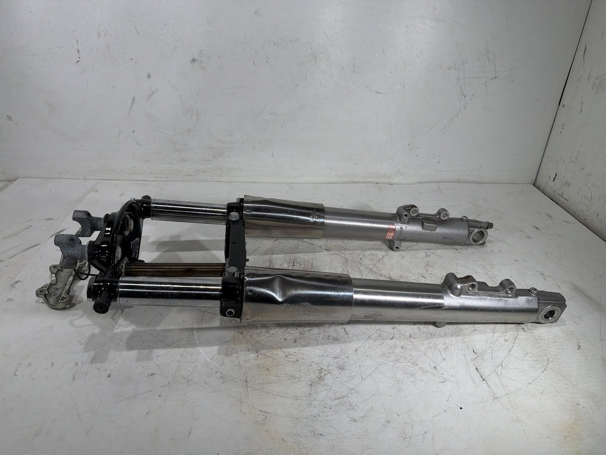 09 Harley Street Glide Touring OEM Front Triple Tree Set LH RH Fork Legs Sliders