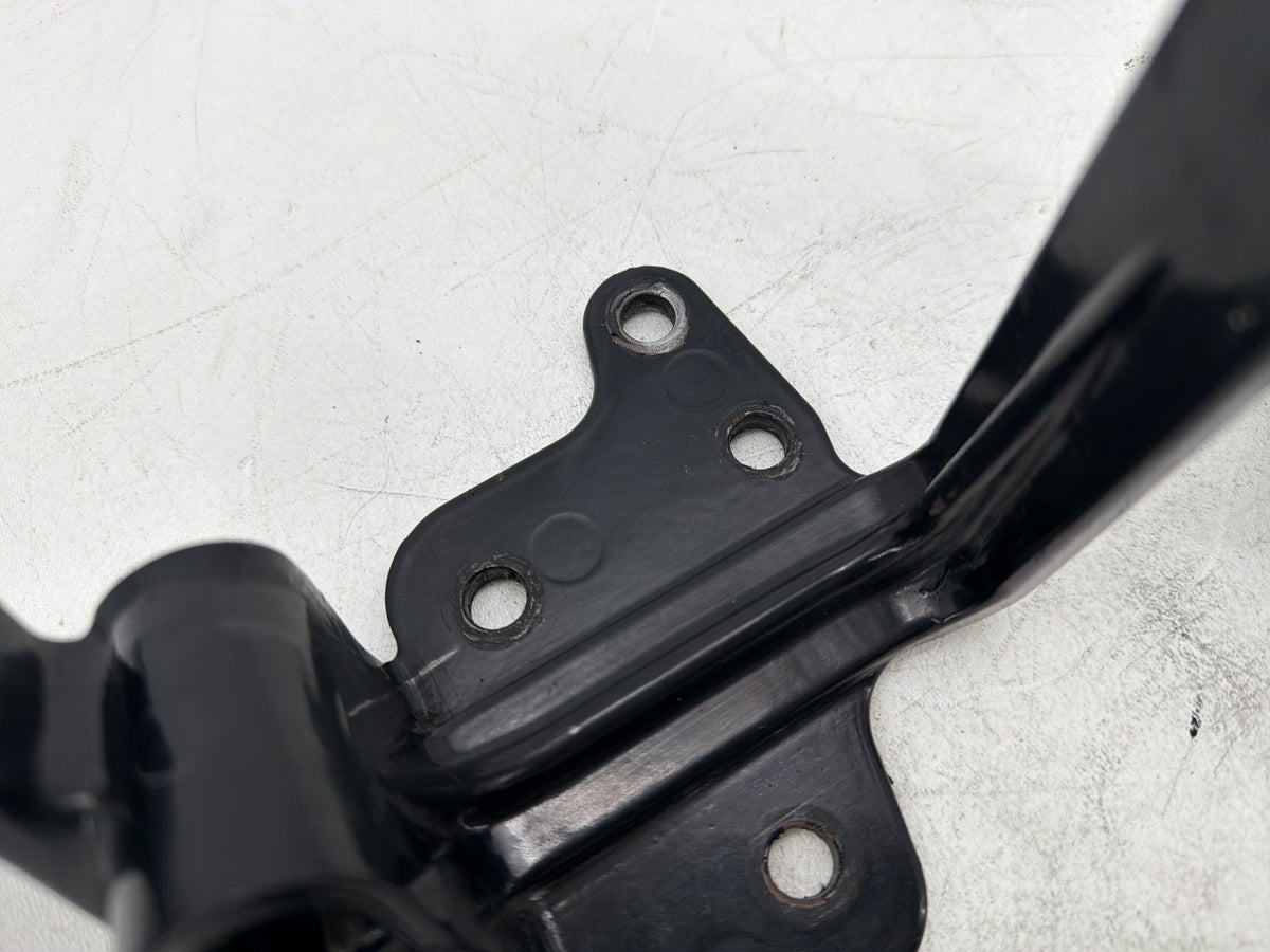 2001 Harley Heritage Softail Classic Left Right Foot Rest Peg Support Bracket