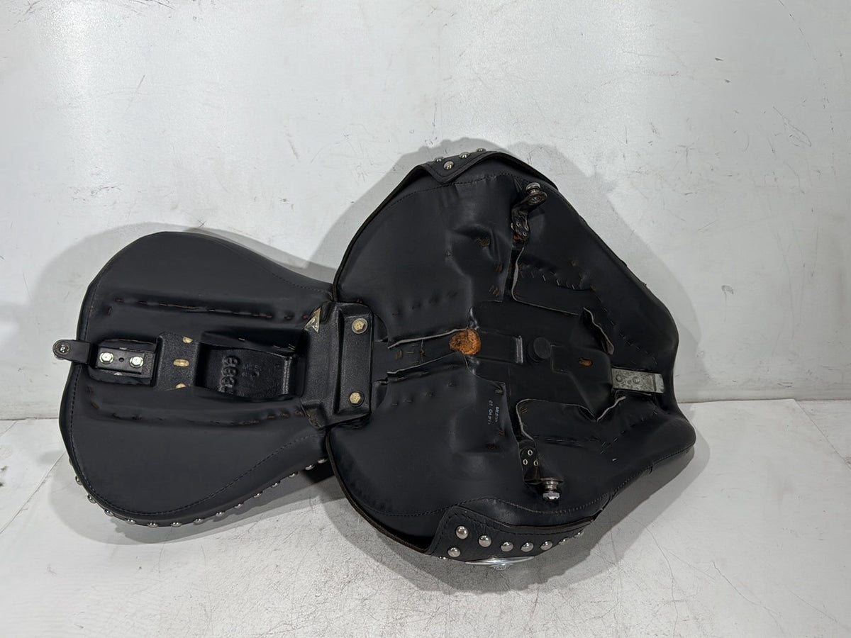 04 Harley Heritage Softail Classic FLSTCI OEM Passenger Rider Driver Seat Saddle