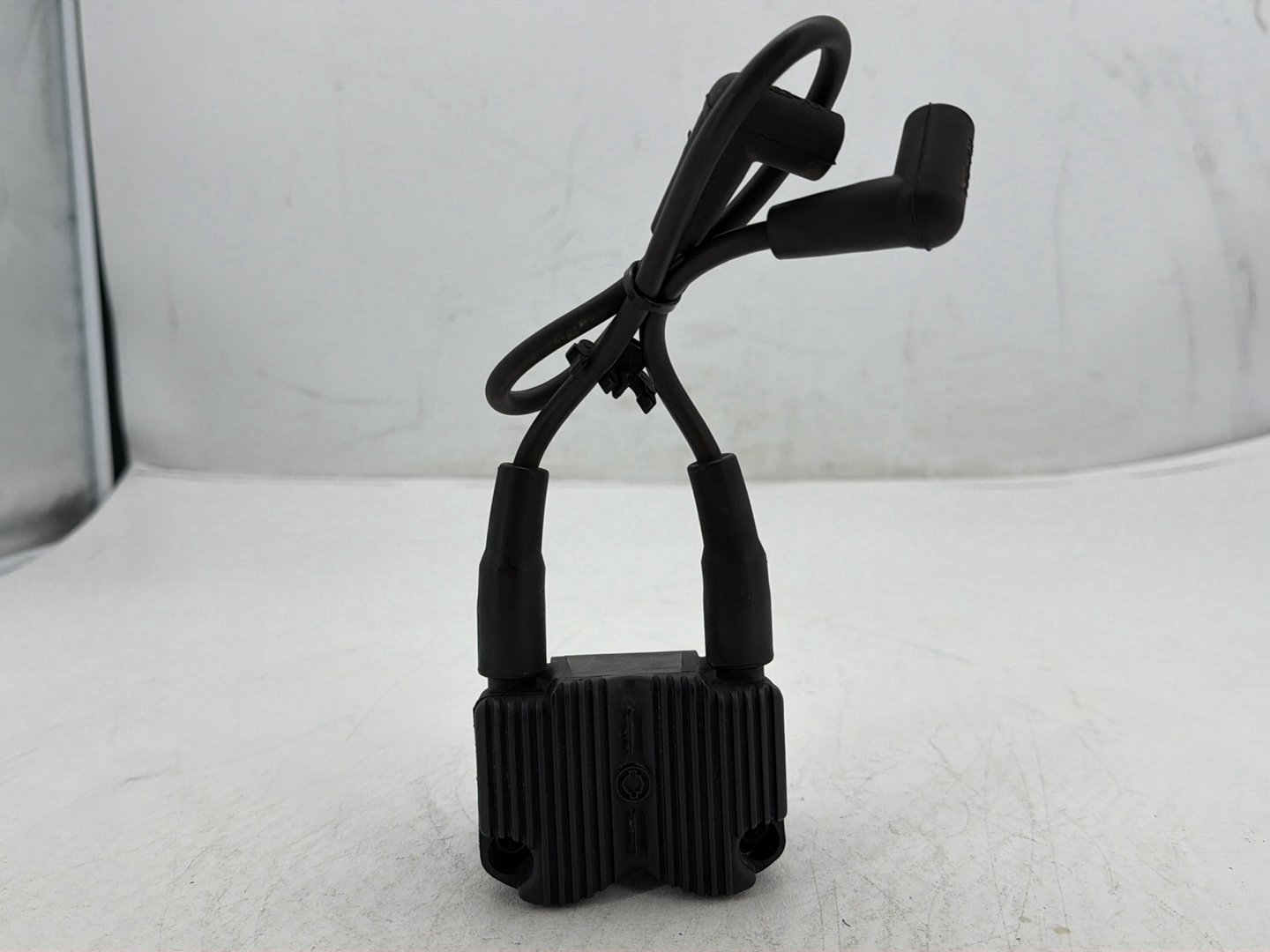 2009 Harley Dyna Street Bob FXDB OEM Ignition Coil Spark Plugs Cable