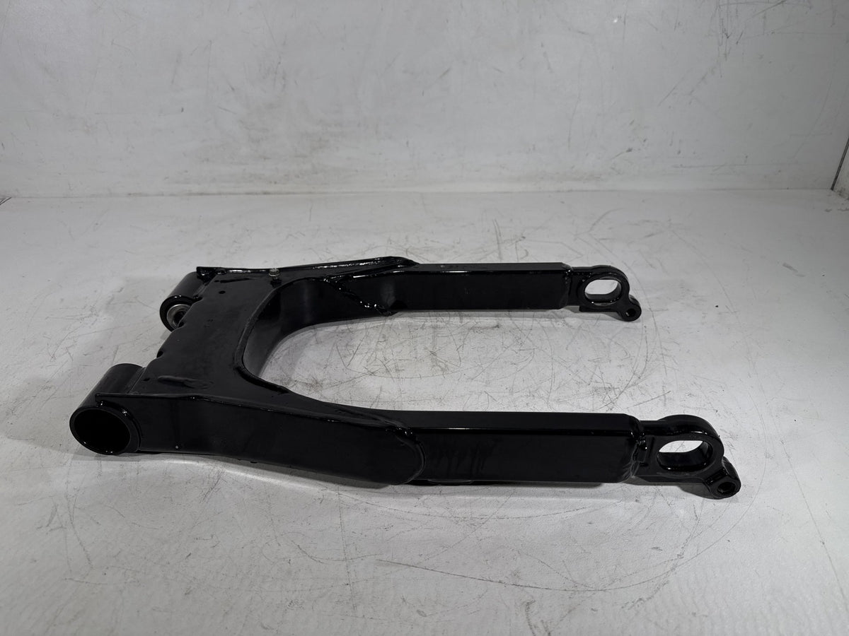 2007 Harley Electra Touring CVO Screamin Eagle OEM Rear Fork Swingarm Swing Arm
