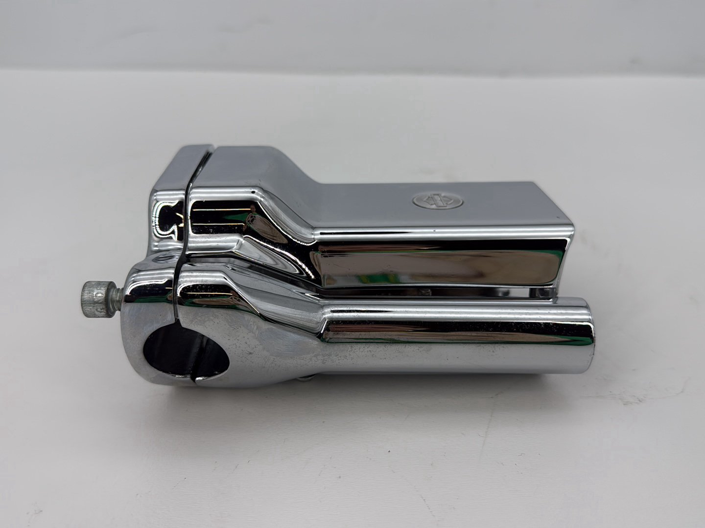 2003 Harley Sportster XL1200C 1200 Custom Anniversary OEM Front Handlebar Riser Top Clamp Chrome