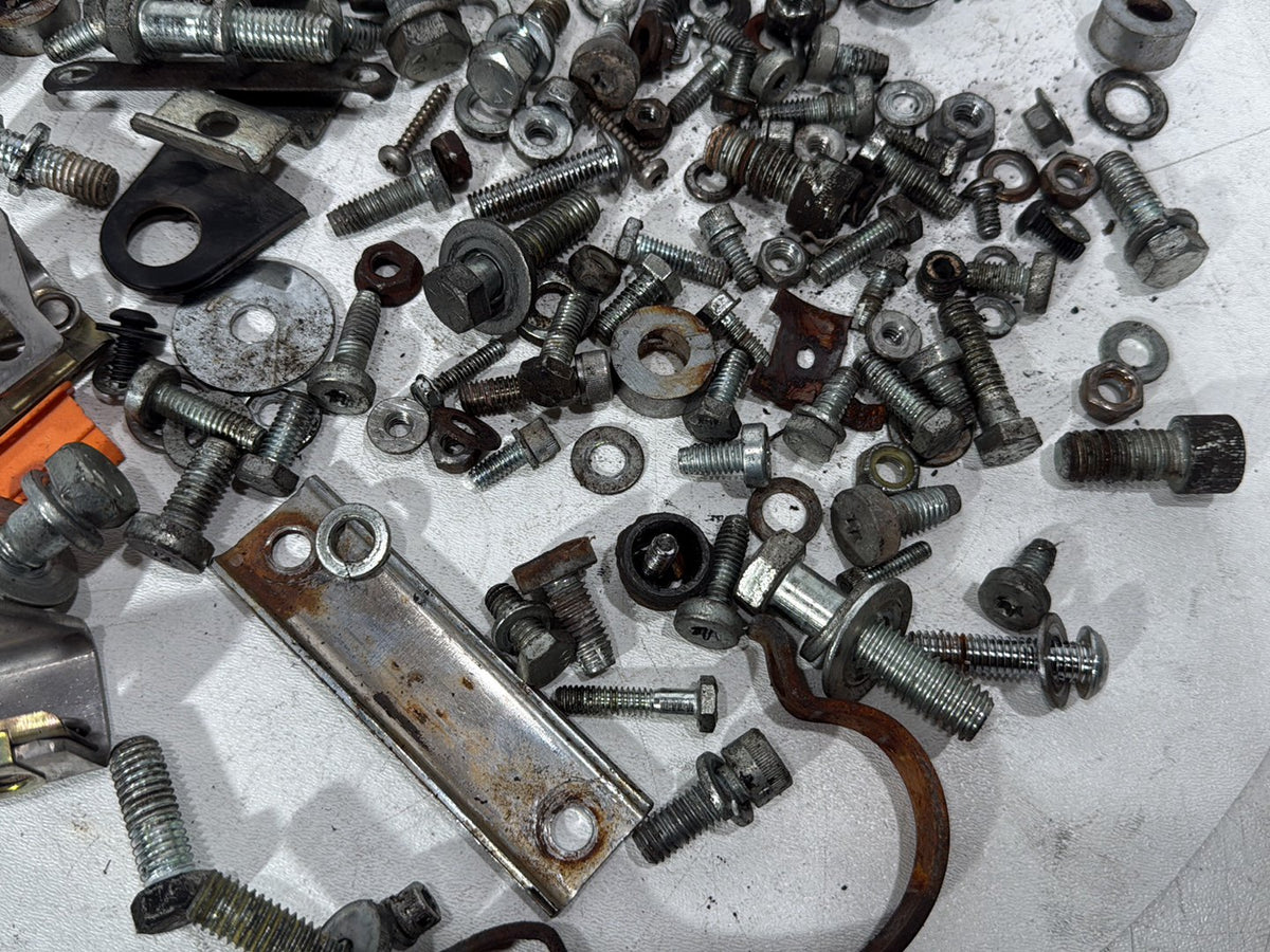 1999 - 2006 Harley-Davidson Touring Electra Glide Classic Hardware Bolts Nuts & Brackets