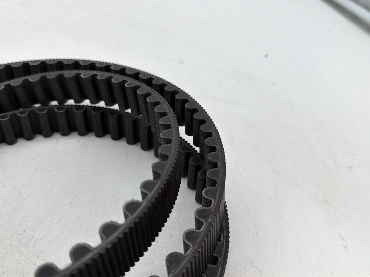 2010 Harley Street Glide Touring FLHX OEM Rear Drive Belt 40024-09 140T 1"