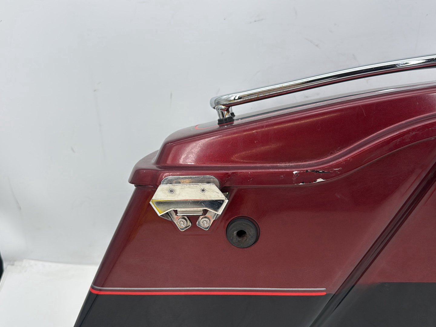 2000 Harley Touring Electra Glide Ultra OEM Left 1 Saddlebag Luggage NO Key