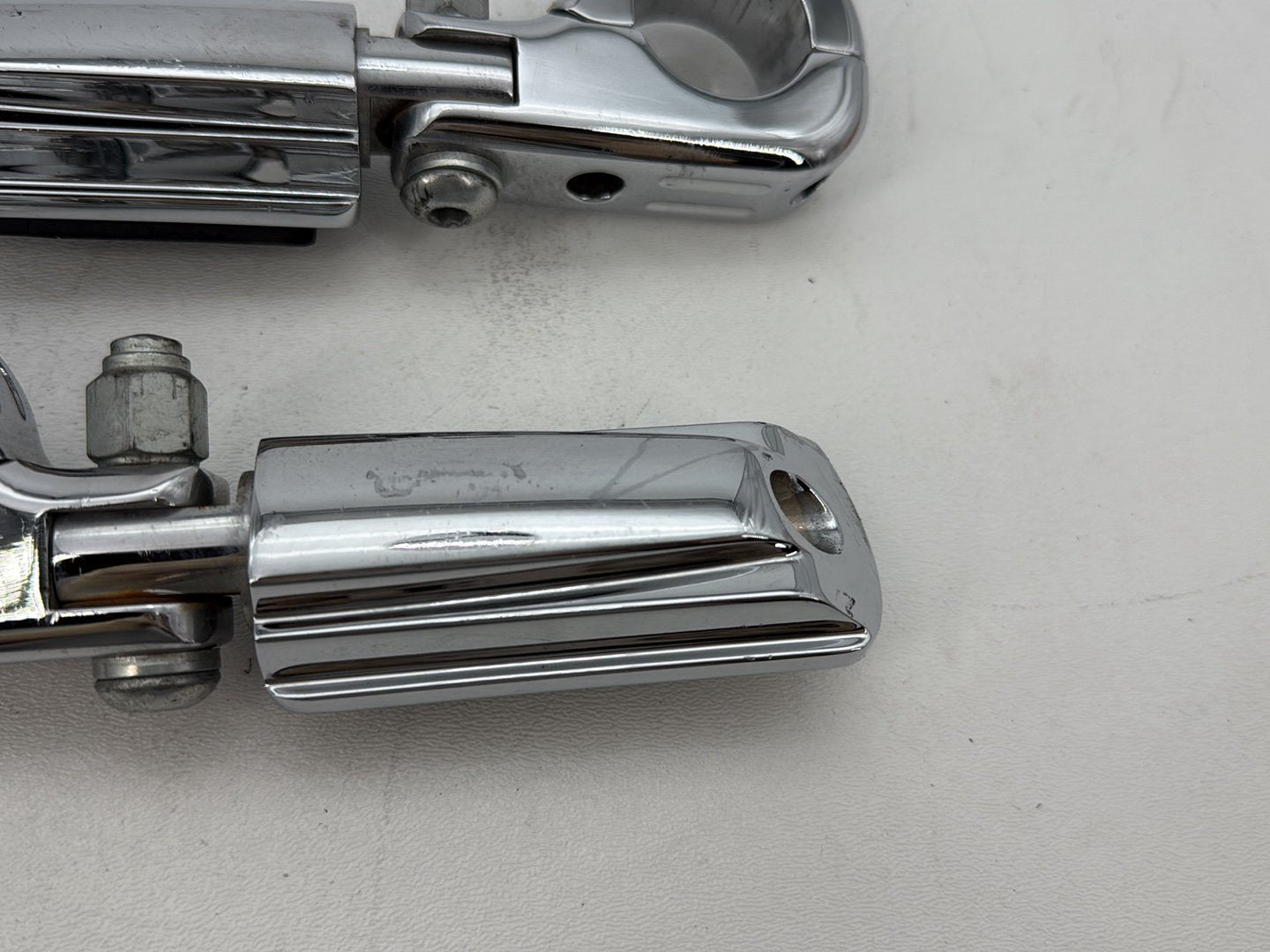 2004 Harley Softail FLSTC Heritage Classic OEM Front Right Left Highway Foot Pegs