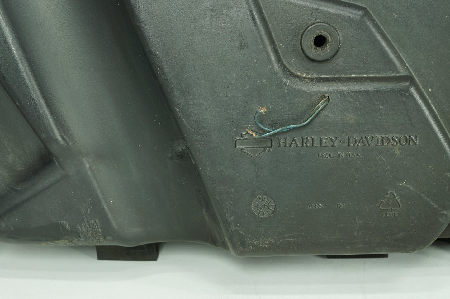 1999 - 2006 Harley-Davidson Softail Fat Boy Rear Left Right Saddlebags Luggage Leather 91139-98A