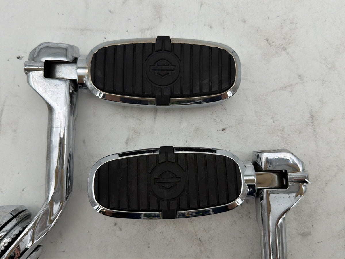 2014 Harley Electra Glide Touring Ultra OEM Front Right Left Highway Foot Pegs