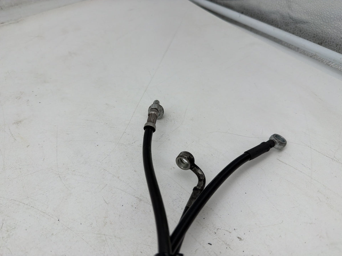 2010 Harley Street Glide Touring FLHX OEM Front Brake Hose Line Pipe NON-abs