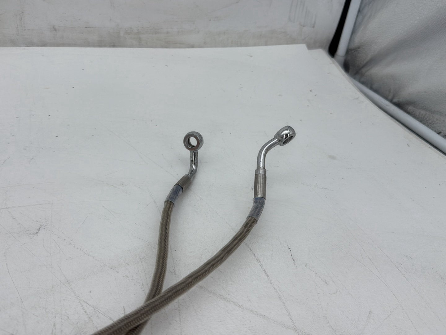 2010 Harley Street Glide Touring FLHX OEM Front Brake Hose Line Pipe NON-abs